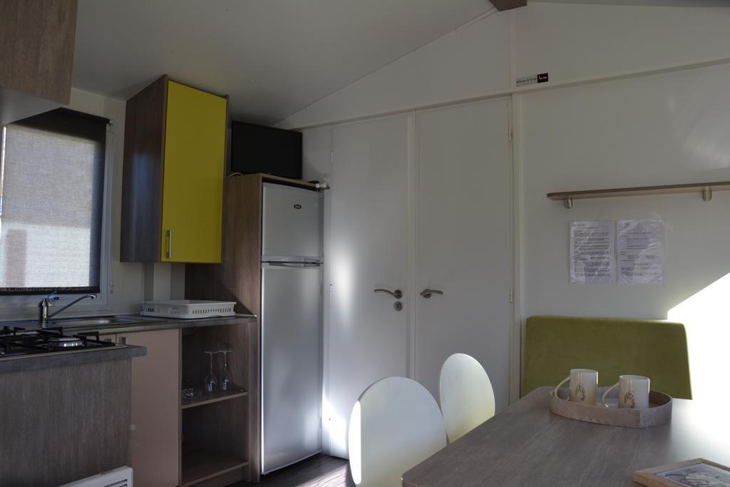 Camping La Mare Aux Fees Ξενοδοχείο Roquefeuil Εξωτερικό φωτογραφία