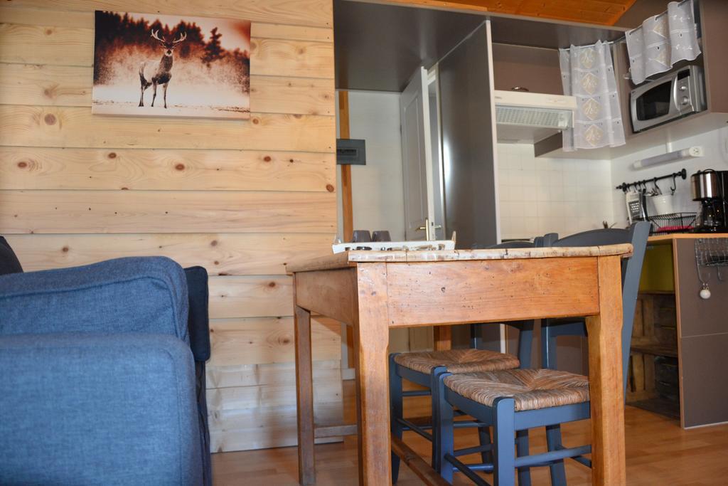 Camping La Mare Aux Fees Ξενοδοχείο Roquefeuil Εξωτερικό φωτογραφία