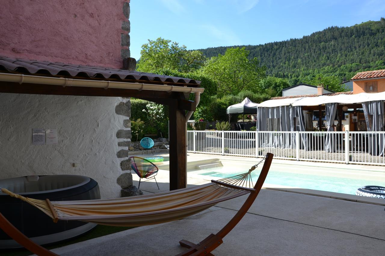 Camping La Mare Aux Fees Ξενοδοχείο Roquefeuil Εξωτερικό φωτογραφία