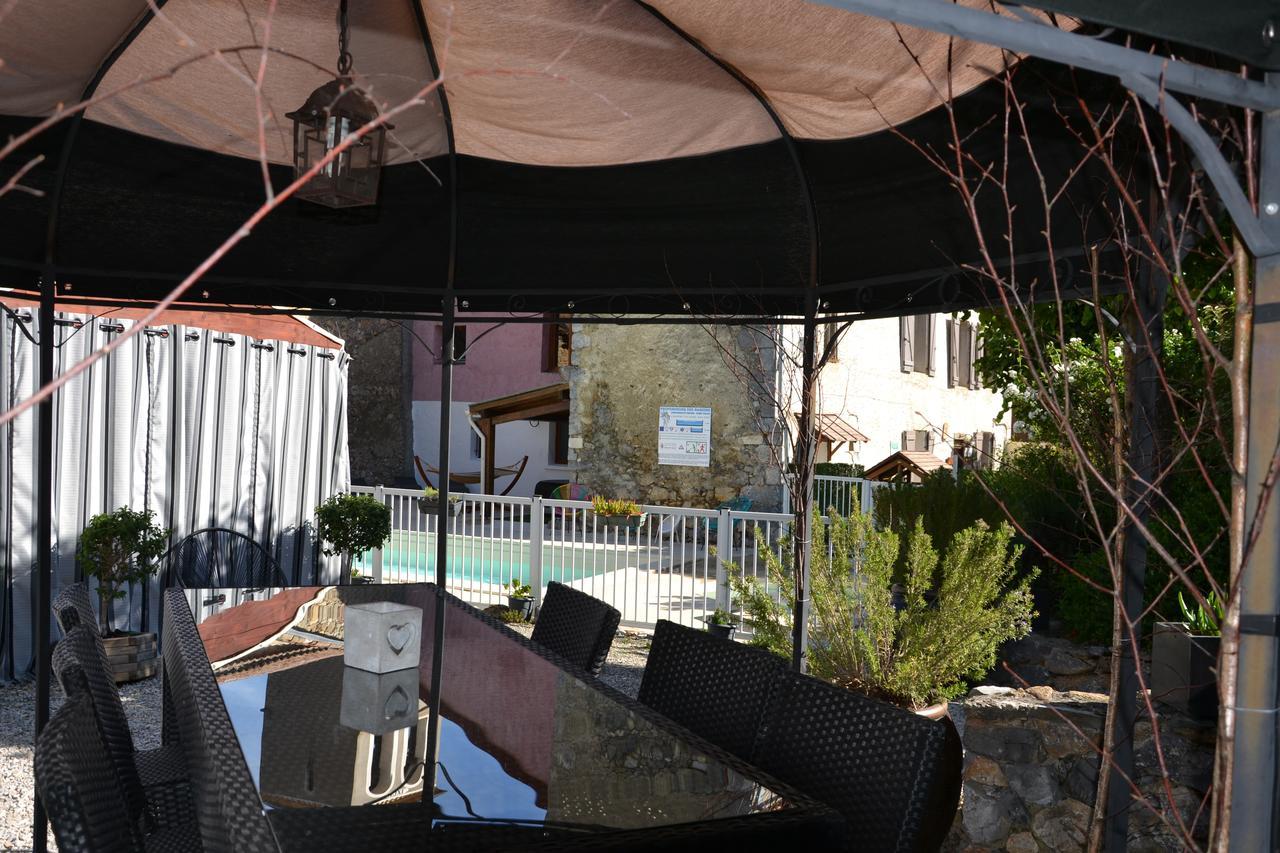 Camping La Mare Aux Fees Ξενοδοχείο Roquefeuil Εξωτερικό φωτογραφία